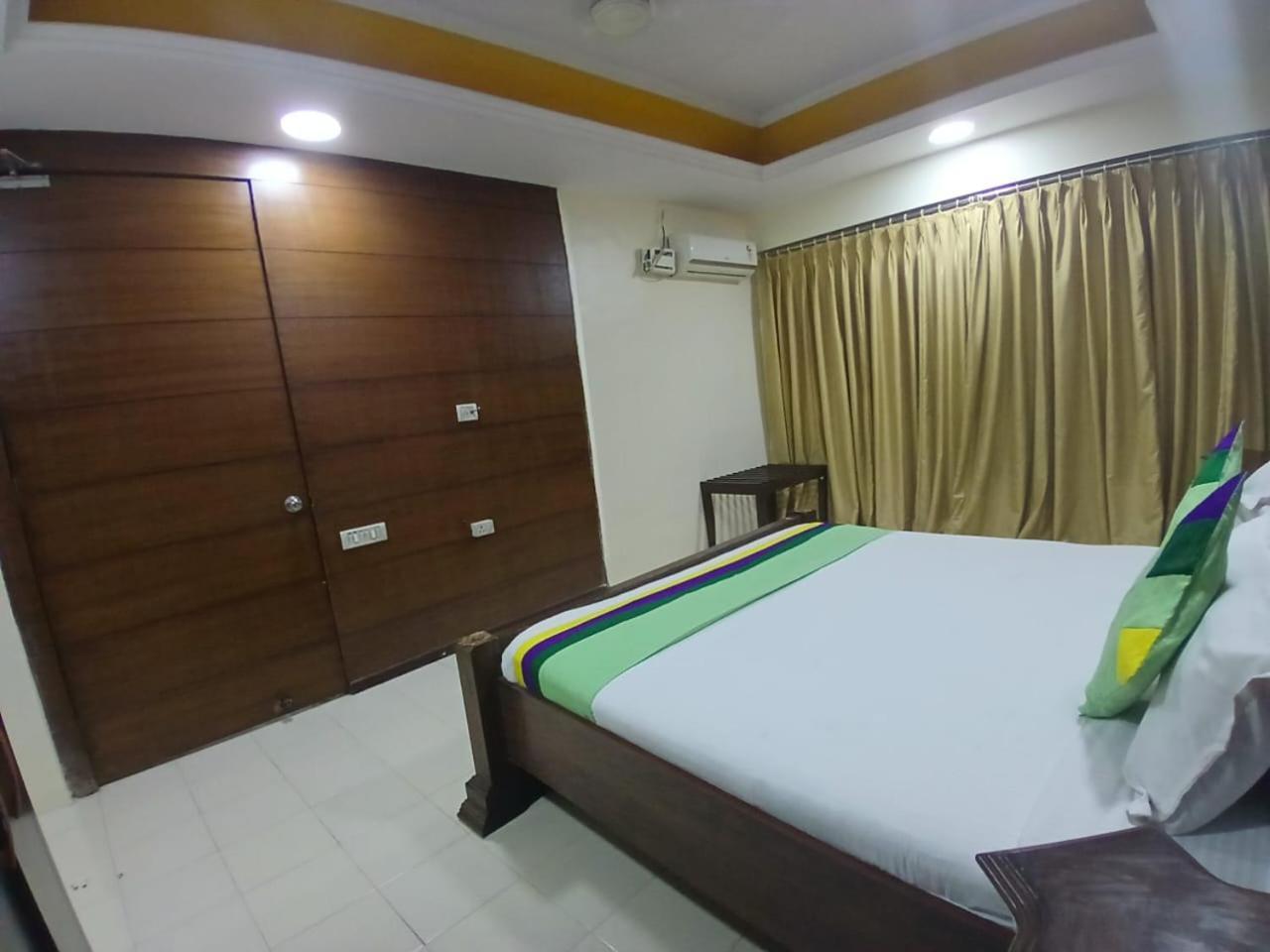 Blossoms Room The Plaza-Luxury Collection- Lakdikapul حيدر أباد المظهر الخارجي الصورة