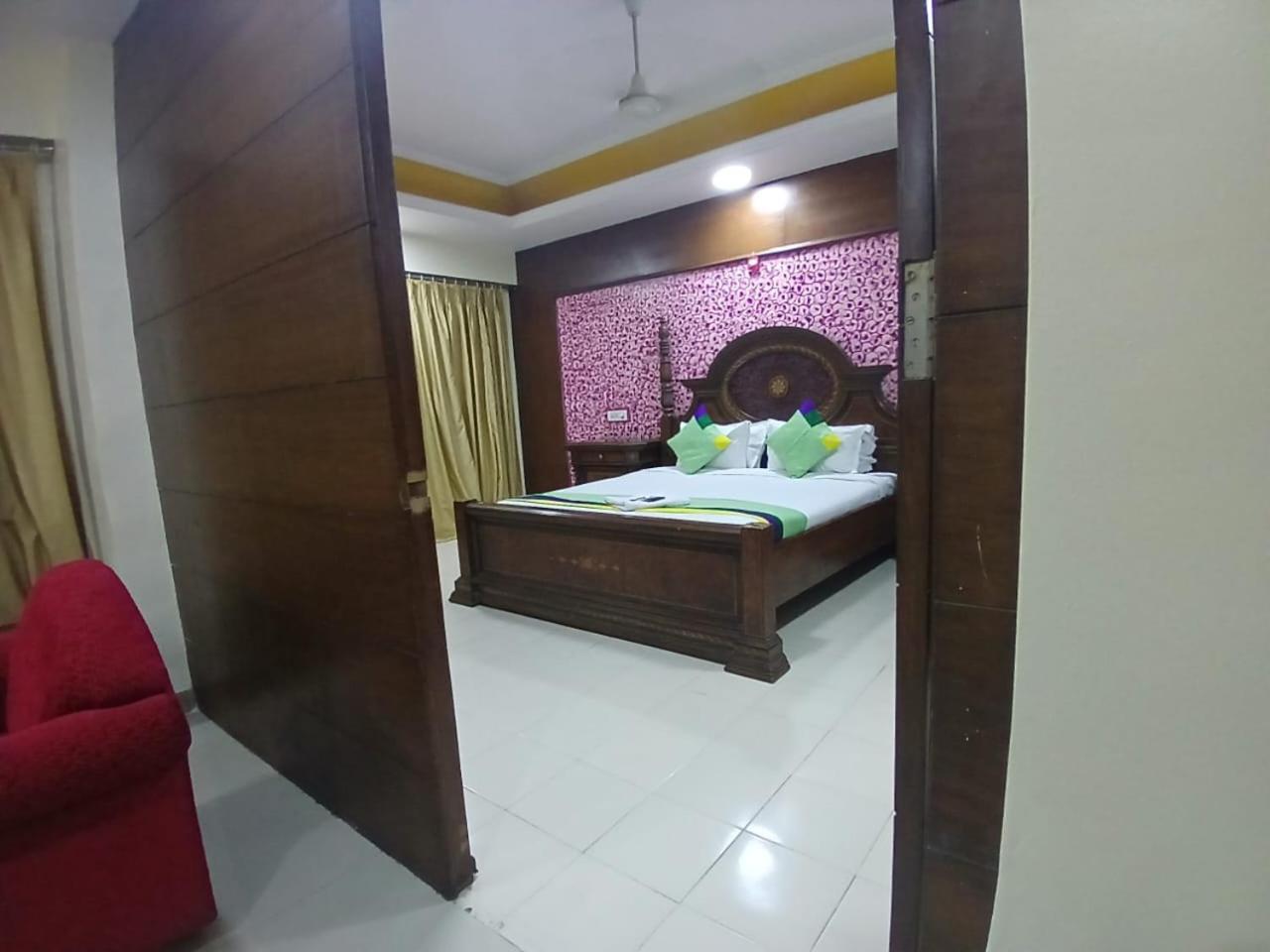 Blossoms Room The Plaza-Luxury Collection- Lakdikapul حيدر أباد المظهر الخارجي الصورة